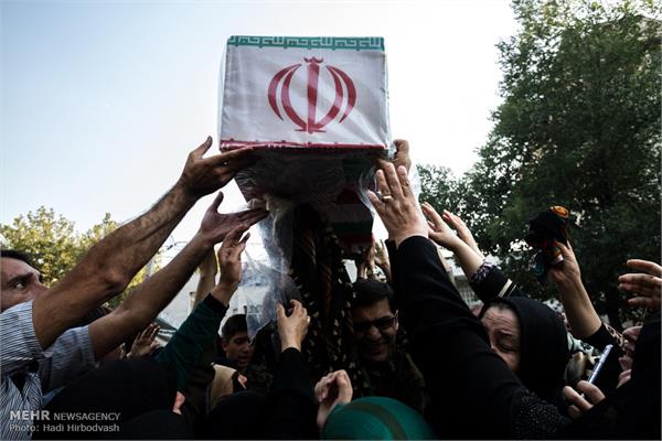 مراسم تشییع پیکر سه شهید گمنام دفاع مقدس در تهران 2