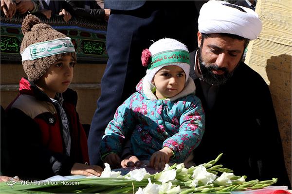 مراسم تشییع و تدفین دو شهید گمنام دفاع مقدس در شیراز 10