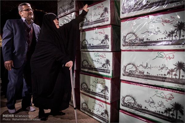 اولین دیدار خانواده شهید تازه تفحص شده در معراج شهداء 2