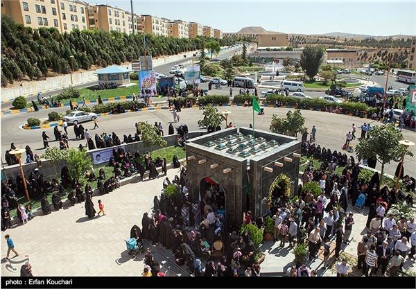 اولین دیدار خانواده شهید مرتضی محمد با فرزند شهیدشان 3