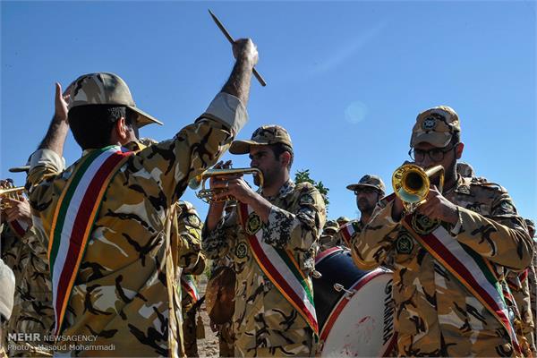 تشییع پیکر دو شهید گمنام در شهر بیدروبه اندیمشک 13