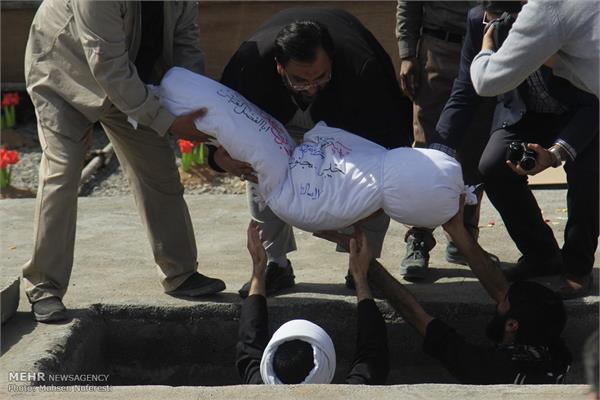 تشییع پیکر چهار شهید گمنام در بیرجند 17