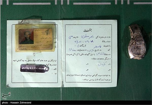 دیدار خانواده شهید ناصر مظفری با پیکر فرزندشان پس از ۳۳ سال 4