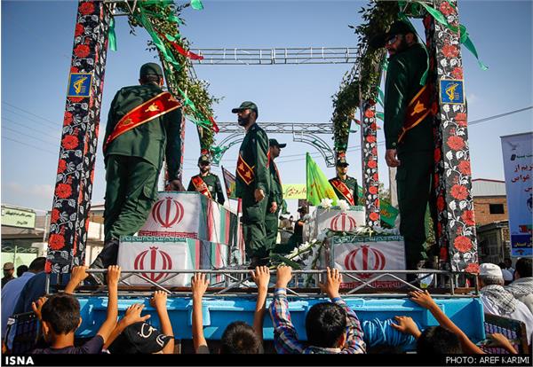 تشییع پیکر سیزده شهید غواص در ترکمن صحرا(گلستان) 9