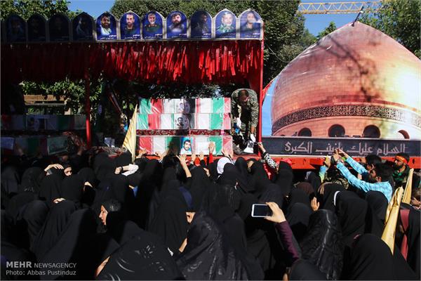 مراسم تشییع بیست شهید دوران دفاع مقدس در اصفهان 16
