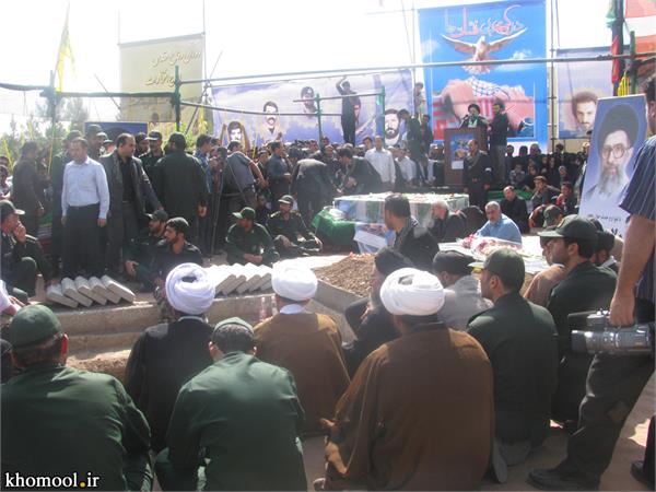 تشییع و خاکسپاری شهدای گمنام دانشگاه آزاد اسلامی اردستان استان اصفهان-12/7/89
