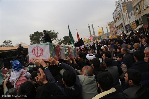 مراسم تشییع ۵ شهید گمنام و ۳ شهید مدافع حرم در قم 4