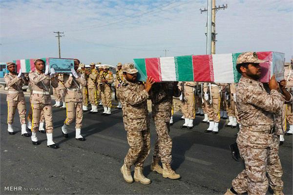 تشییع و تدفین پیکر ۲ شهید گمنام در دانشگاه آزاد اسلامی واحد زابل 10