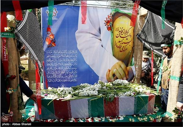 تشییع پیکر شهید گمنام ۱۸ساله - البرز 3