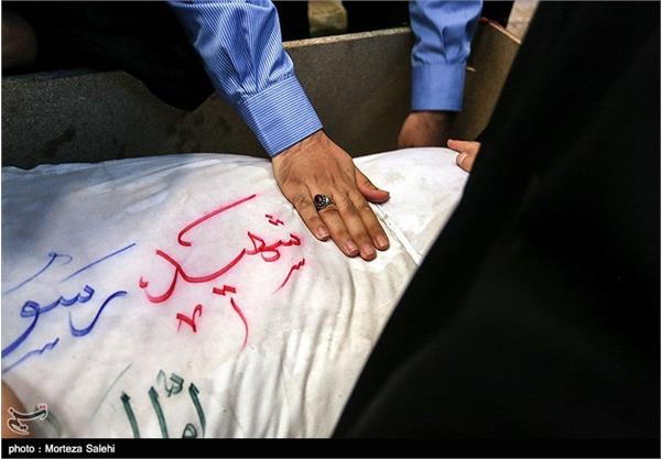 مراسم وداع با پیکر شهدای احراز هویت شده در اصفهان 10