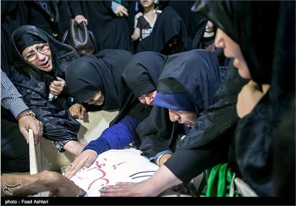 دیدار خانواده شهید سیدیحیی سیدی با پیکر فرزندشان پس از ۳۰ سال 13