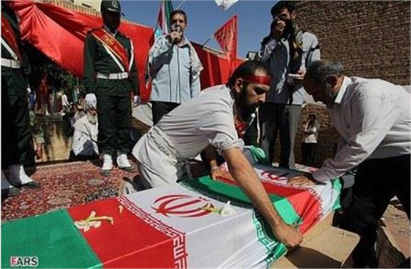 تشییع و خاکسپاری یک شهید گمنام در حوزه علمیه خواهران یزد