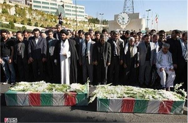 تشییع وخاکسپاری شهیدان  گمنام در دانشگاه آزاد اسلامی واحدعلوم و تحقیقات