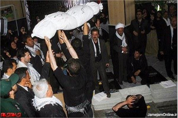 تشییع و خاکسپاری دو شهید گمنام در دانشگاه آزاد اسلامی تبریز