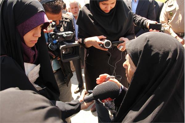 حضور خانواده شهید تازه شناسایی شده عباس امیری در باغ موزه 15