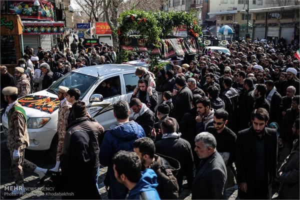 مراسم تشییع و تدفین پیکر دو شهید گمنام در مدرسه علمیه مروی 16