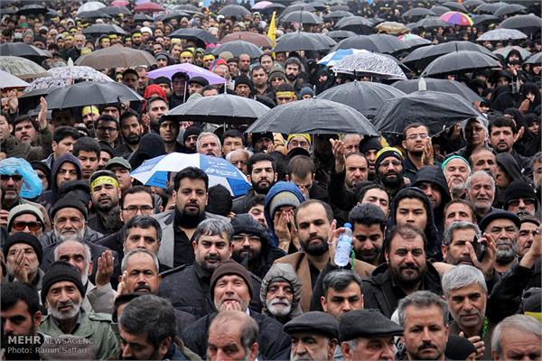 تشییع پیکر یازده شهید دفاع مقدس در مشهد 4