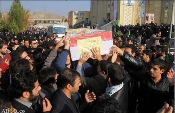 تشییع پیکر دو شهید گمنام دفاع مقدس در دانشگاه آزاد پردیسان