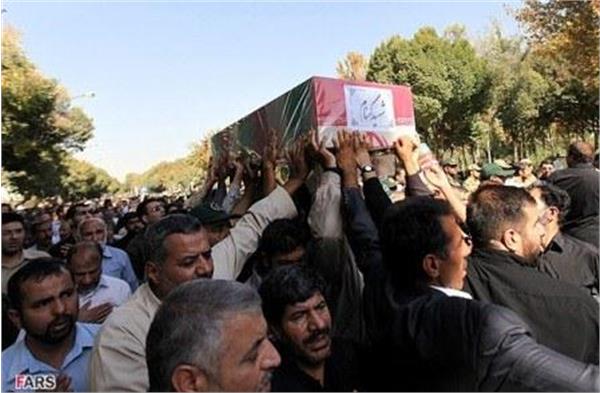 تشییع و خاکسپاری شهدای دفاع مقدس در اصفهان