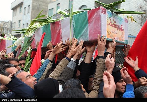 تشییع پیکر ۵ شهید گمنام دوران دفاع مقدس در تهران 18