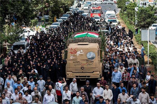 تشییع پیکر دو شهید گمنام در رشت 5