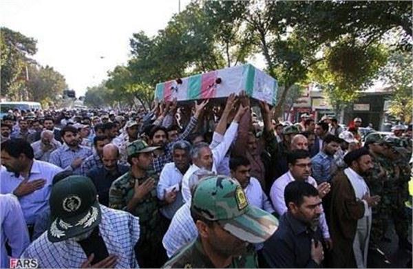 تشییع و خاکسپاری یک شهید گمنام در حوزه علمیه خواهران یزد