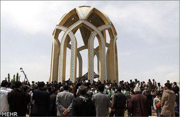 تشییع و خاکسپاری در دانشگاه آزاد خرم آباد