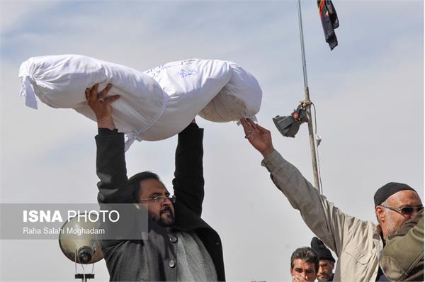 تشییع پیکر شهدای دفاع مقدس در کشور 20