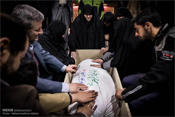 اولین دیدار خانواده شهید تازه تفحص شده در معراج شهداء 7