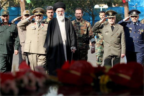 حضور فرمانده کل قوا در جوار شهدای گمنام دانشگاه هوایی شهید ستاری