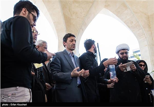 مراسم تشییع و خاکسپاری دو شهید گمنام در شهرک قائم تهران 15