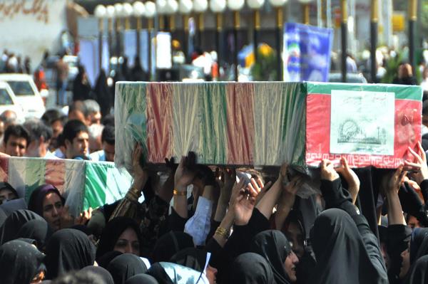 تشییع شهدای در شاه چراغ