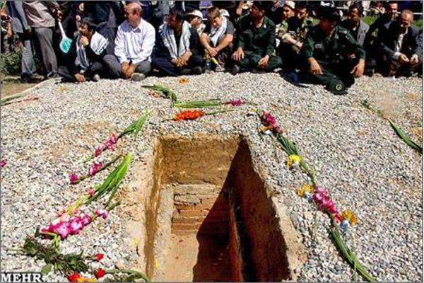 مراسم تشییع وخاکسپاری در دانشکده فنی دخترانه شریعتی