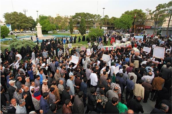 تشییع و خاکسپاری 5 شهید گمنام در استان اصفهان 2