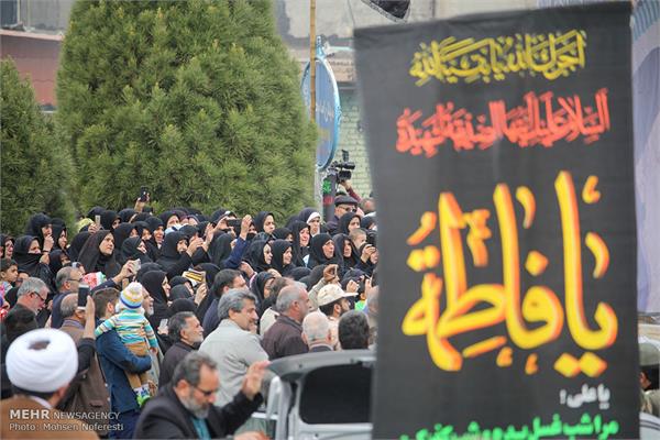 استقبال از ۸ شهید گمنام در فرودگاه بیرجند 31