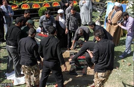 تشییع و خاکسپاری دو شهید گمنام در بوستان پرواز تهران