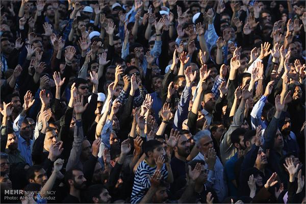 مراسم تشییع بیست شهید دوران دفاع مقدس در اصفهان 9