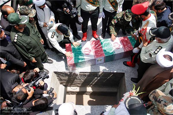 مراسم تشییع پیکر دو شهید دوران دفاع مقدس در بیرجند 6