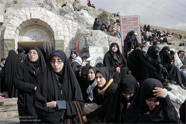 کوه‌پیمایی دانشجویان خواهر بسیجی در کهف‌الشهداء 22