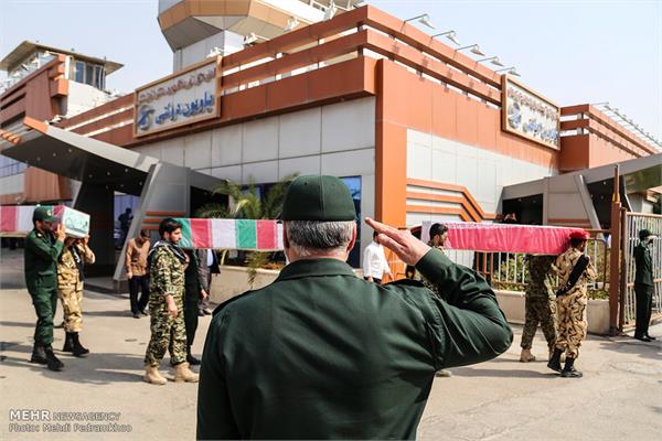 ورود پیکر ۱۸ شهید گمنام دفاع مقدس از طریق فرودگاه اهواز 10