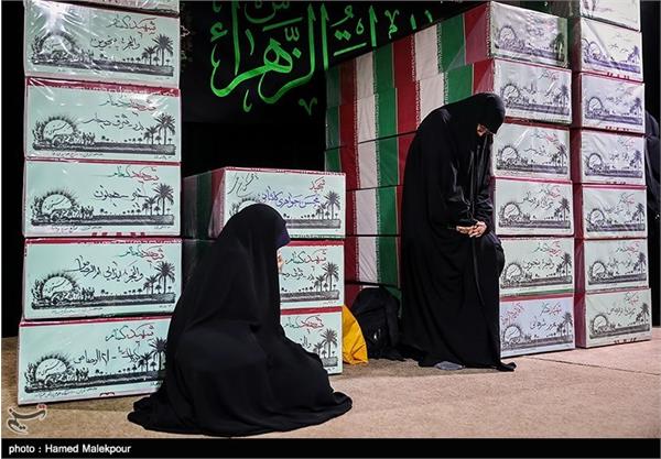 دیدار خانواده شهید تازه تفحص شده مهدی سیفی با پیکر وی 7