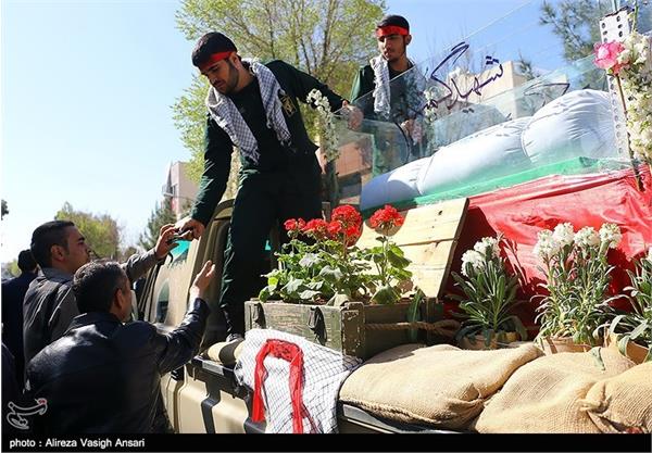 مراسم تشییع پیکر ۱۲ شهید دفاع مقدس - اصفهان 6