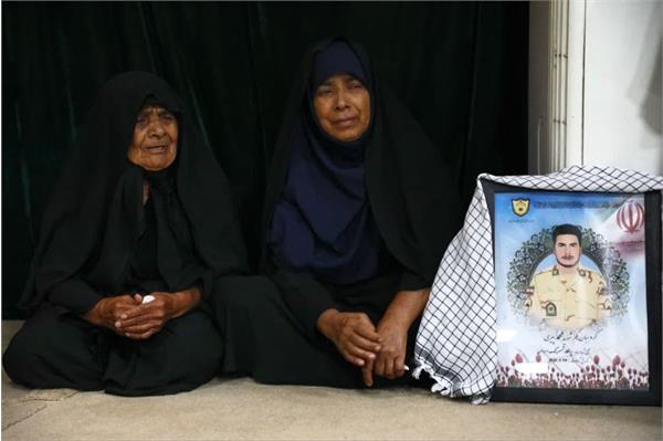 وداع با پیکر ۹ شهید مرزبان تازه تفحص شده در معراج شهدا - 4 بهمن 1403 1