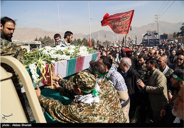 تشییع پیکر شهید گمنام ۱۸ساله - البرز 7