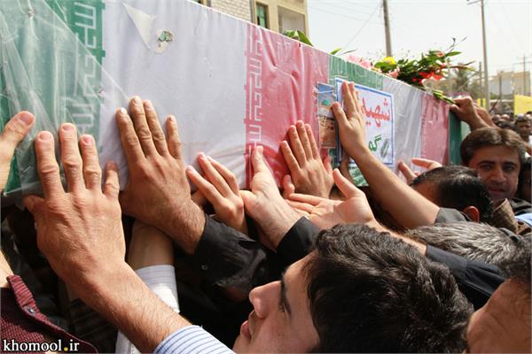 تشییع و خاکسپاری شهدای گمنام دانشگاه خلیج فارس بوشهر-27/2/89