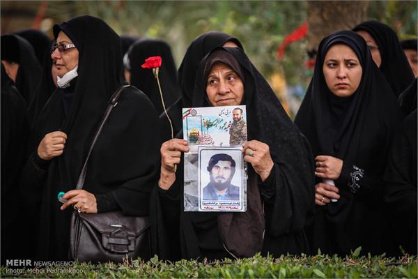 مراسم تشییع و تدفین دو شهید گمنام در دانشگاه پیام نور مرکز اهواز 13