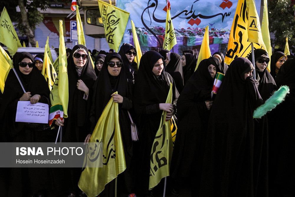 تشییع پیکر ۱۹شهید گمنام دفاع مقدس و یک شهید مدافع حرم در مشهد 1