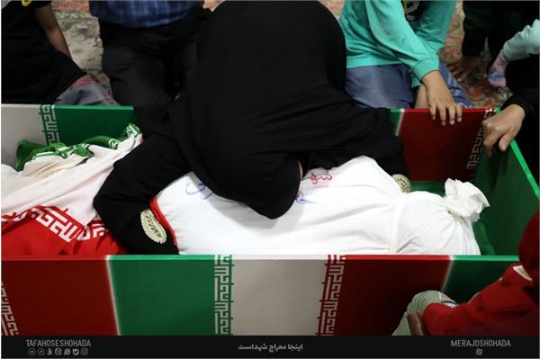 وداع با پیکر مطهر شهید حامد جندقی - 15 آبان 1403 5