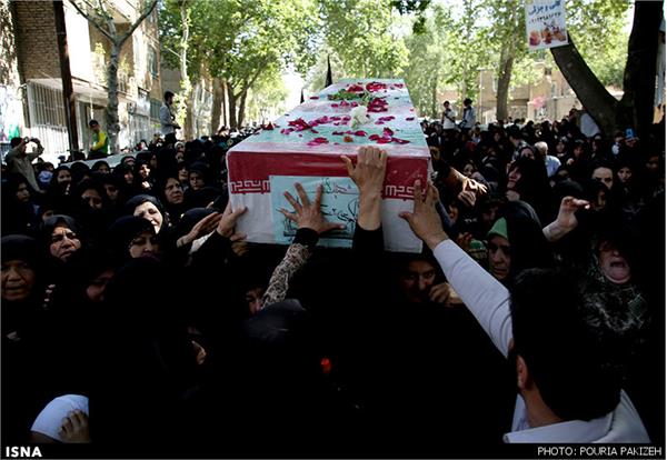 تشییع و خاکسپاری دو شهید گمنام در استان همدان 10