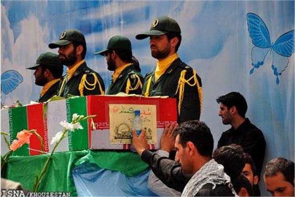 تشییع و خاکسپاری شهدای گمنام در دانشگاه آزاد آبادان